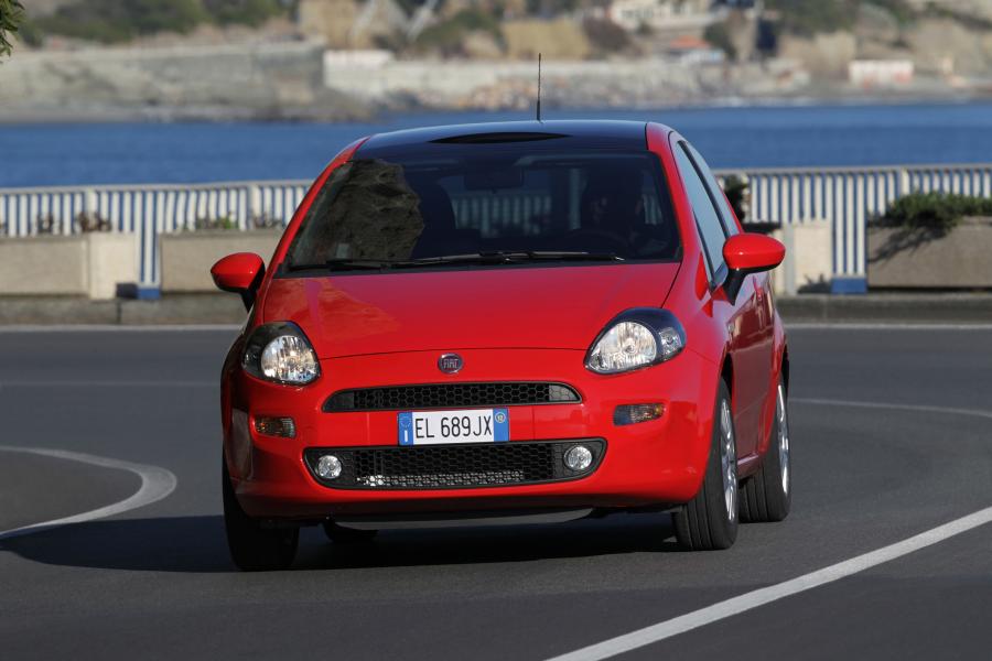  Fiat Punto 2012 года  (фото 19 из 44)